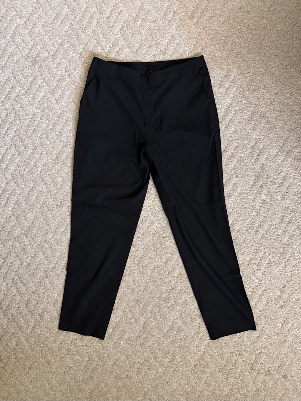 Uniqlo Women's Black Ankle Cropped Pants